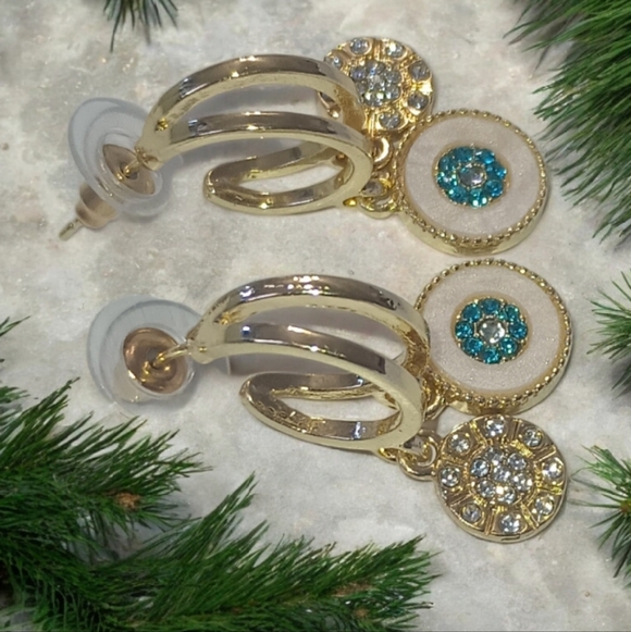 Elegant Gold and Blue Dangle Earrings - Picture 3 of 8